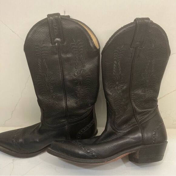 Boulet Elegant Black Embroidered Heeled Boots - Picture 4 of 9